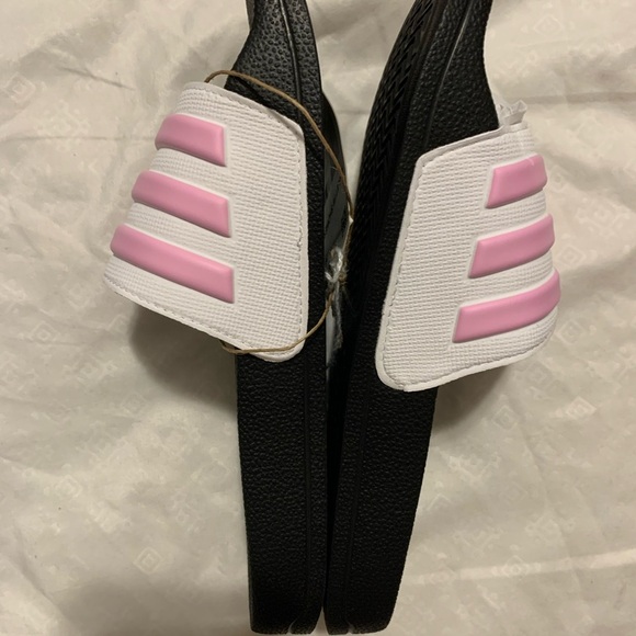 Kids adidas slide - Picture 2 of 6